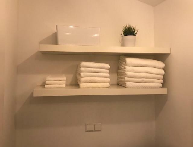 Buedinger Hof Apartment ไวน์ไฮม์ ภายนอก รูปภาพ